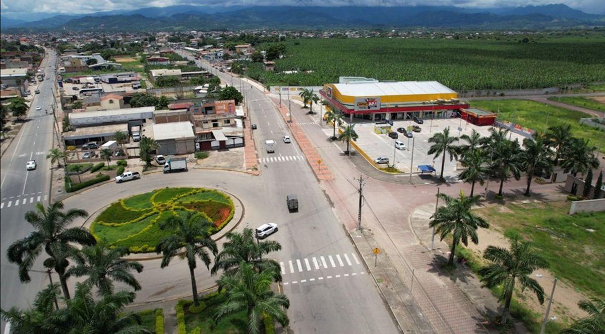 En Venta Terreno de 213 m² Urbaniz. Zhara Pasaje, El Oro — imagen 3