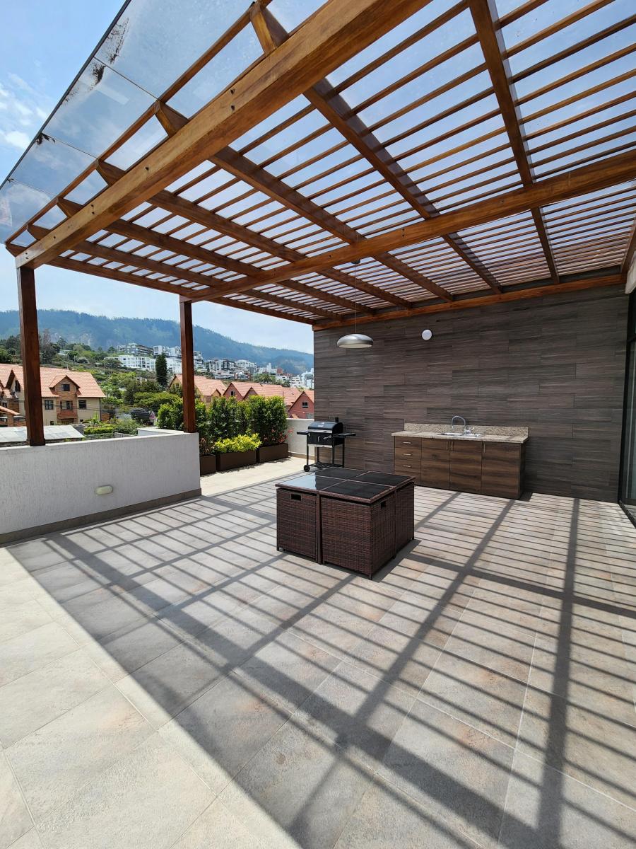 Hermoso Departamento de Venta con Amplio Jardin en Cumbaya — imagen 3