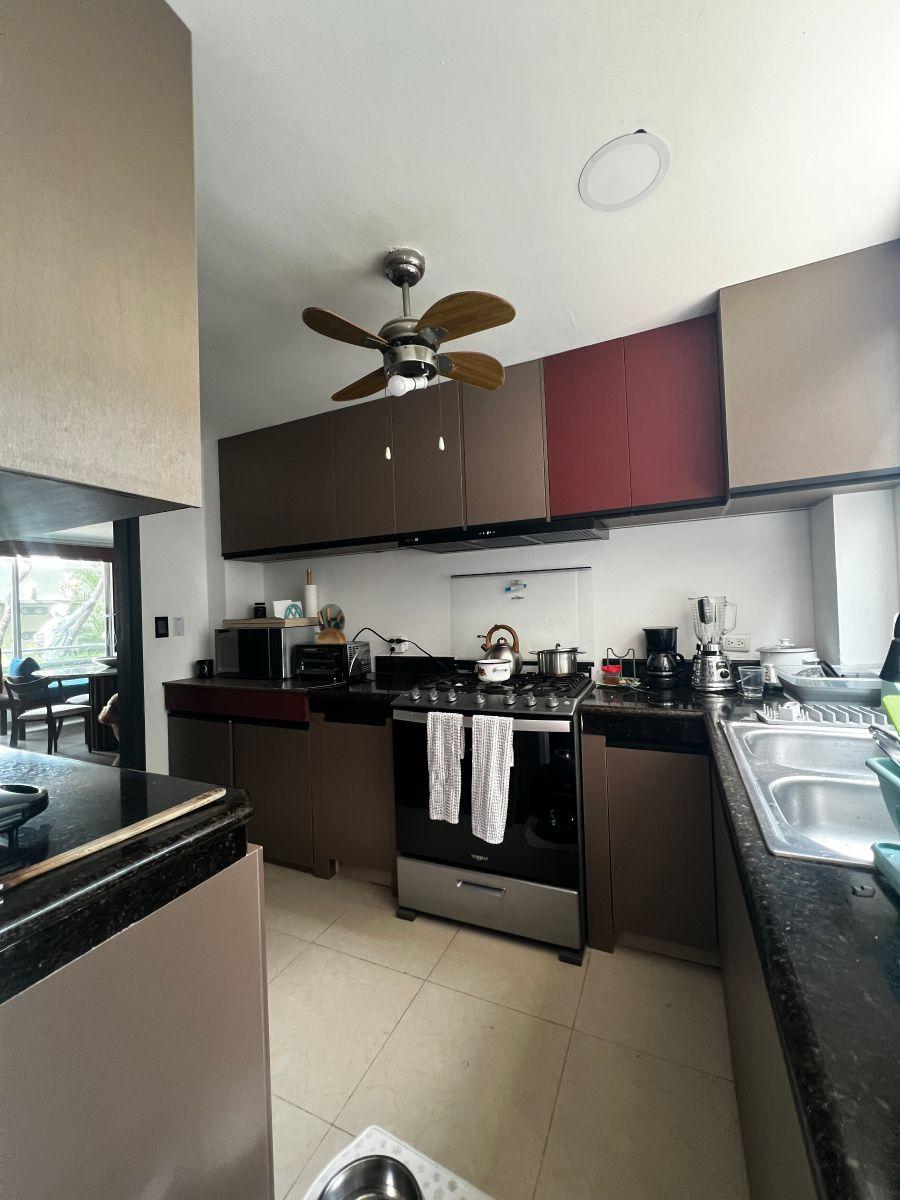 En Venta Dpto Planta Baja con Patio, en Urb. Cerrada, Km.2.5, Sector Uees - Samborondom, 121 m², Guayas — imagen 3