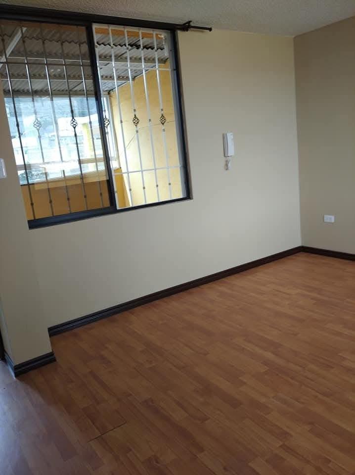 En Venta Linda y Amplia Casa, Sector Pomasqui — imagen 4