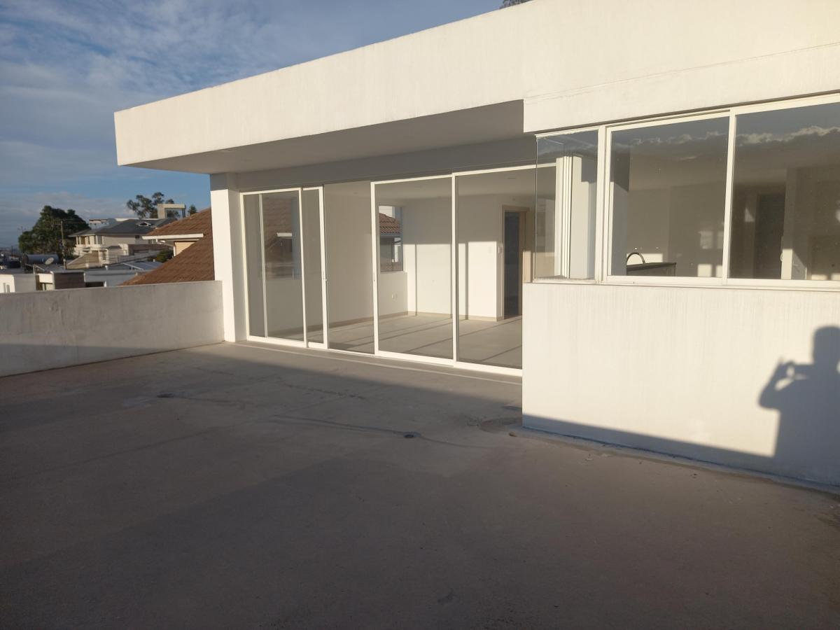 Oportunidad Nuevo Departamento de 141 m² con 3 Habitaciones con Terraza de 84 m² en Venta en Cumbayá — imagen 3
