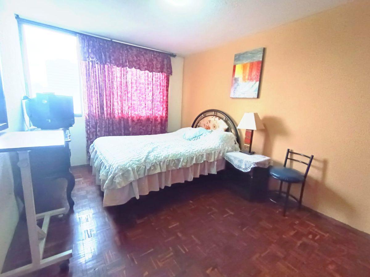 Vendo Departamento de 4 Dorm. Av Colón — imagen 3