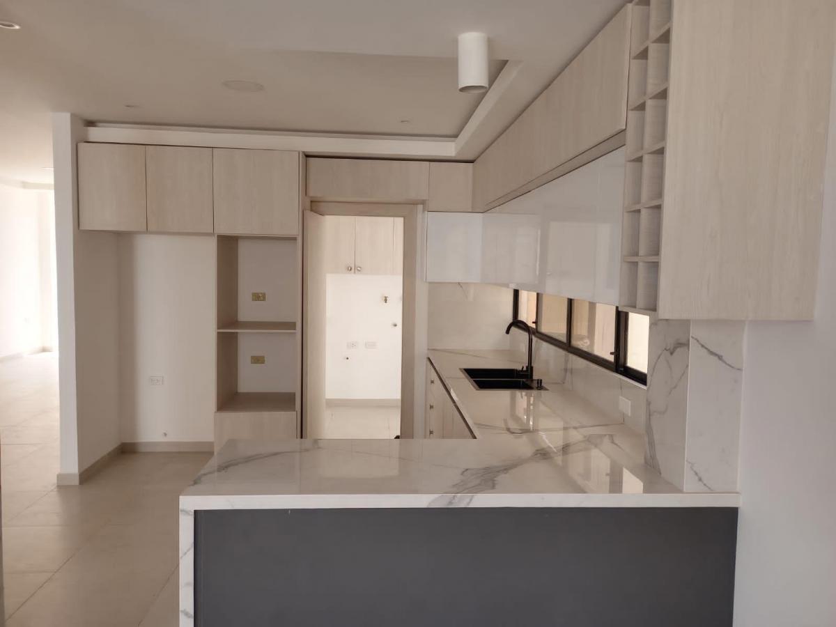Casa de Venta en La Urbanización Ciudad Celeste, Samborondón, de Estreno. Guayas — imagen 4