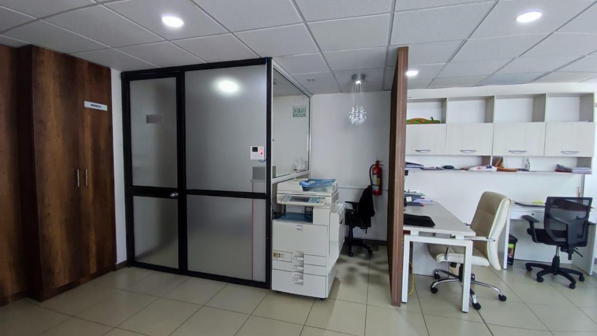 Venta Oficina Puerto Santa Ana Edificio Emporium, Guayas — imagen 5