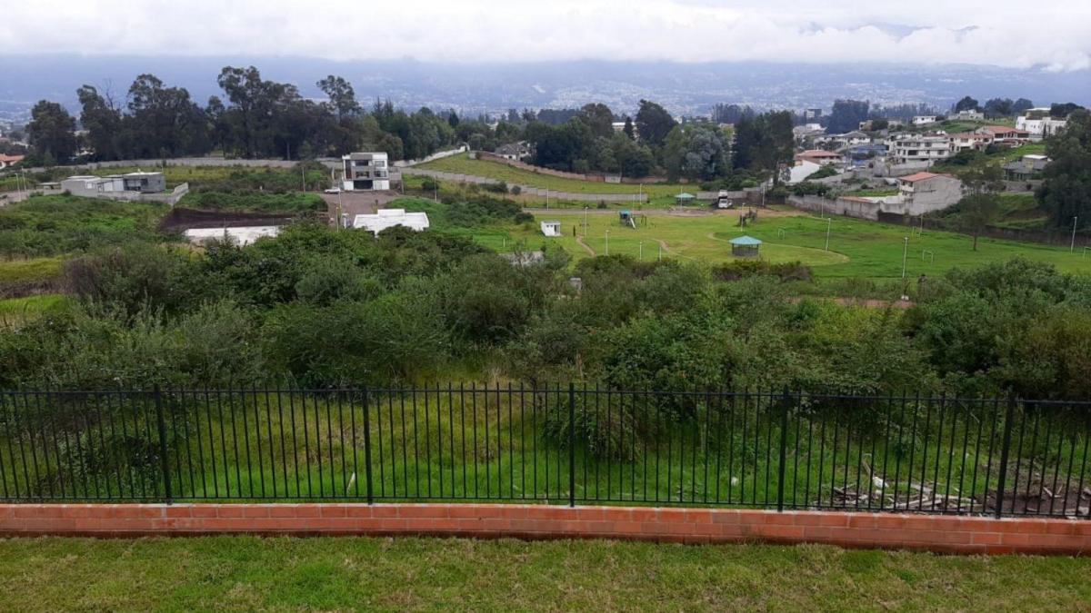 Valle de Los Chillos Terreno Plano Sector La Espe Dentro de Urbanización — imagen 5