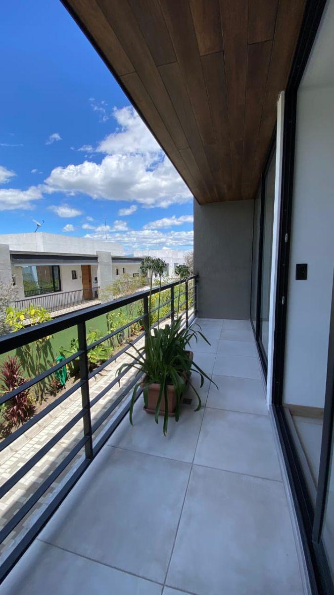 Departamento Nuevo por Estrenar en Venta en Cumbayá — imagen 4