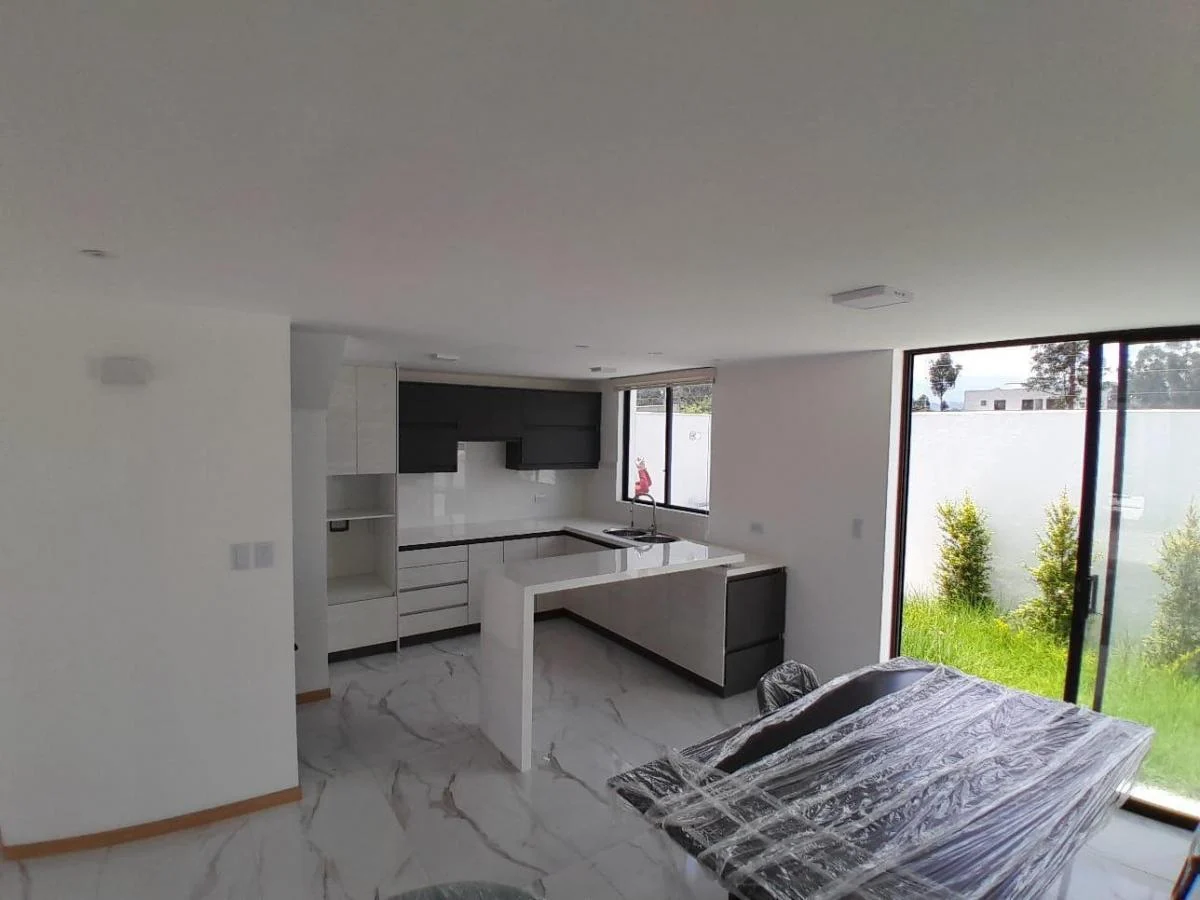 Casa en Venta - Cashapamba - Valle de Los Chillos - 150 m². Provincia de Pichincha — imagen 3