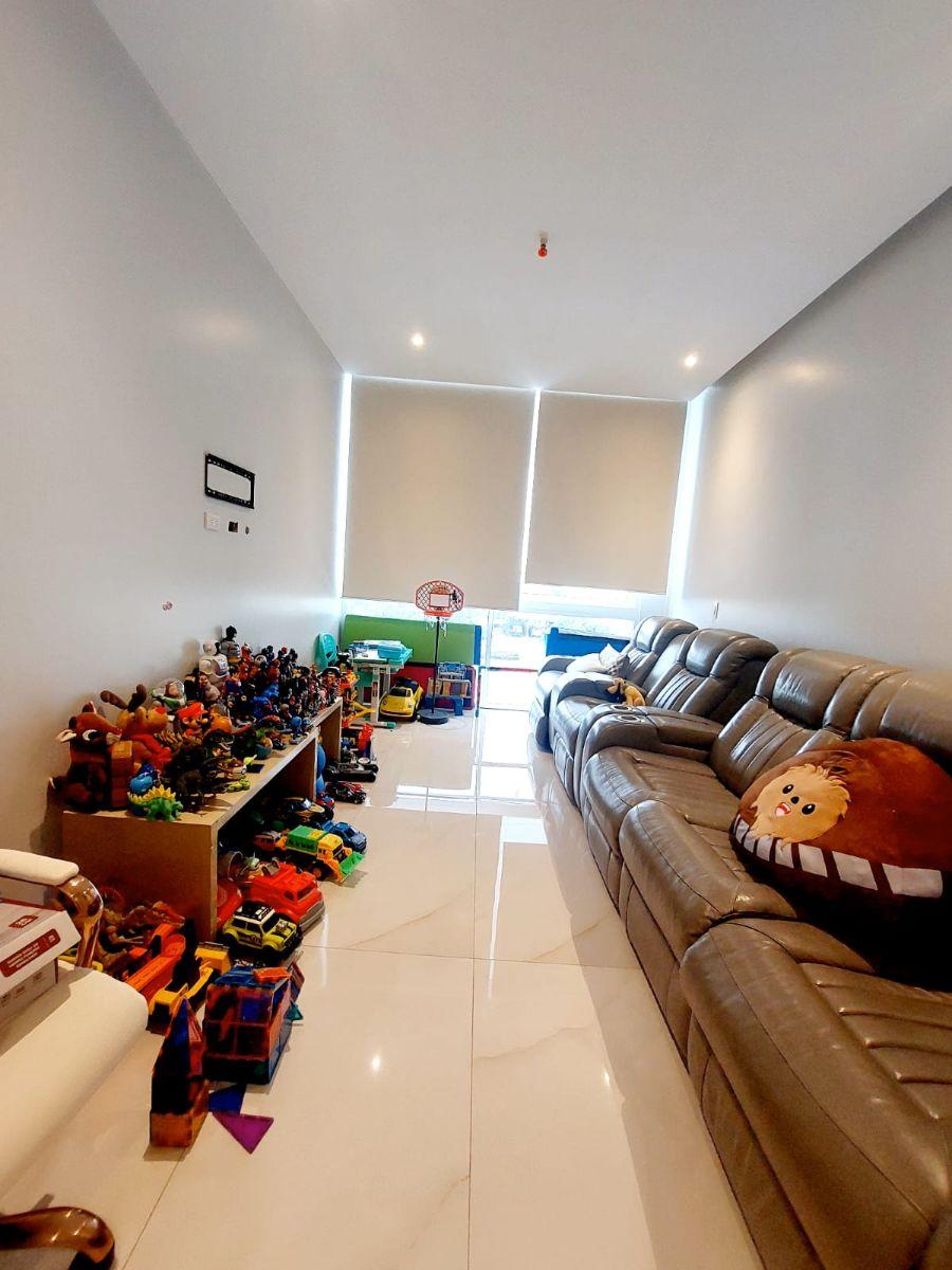 Isla Mocoli - Departamento con Vista Al Rio en Venta - Buen Precio!, Guayas — imagen 3