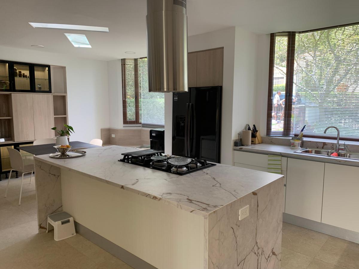 Vendo Casa Amoblada Cumbayá 1*150.000 Dólares, Mm — imagen 4