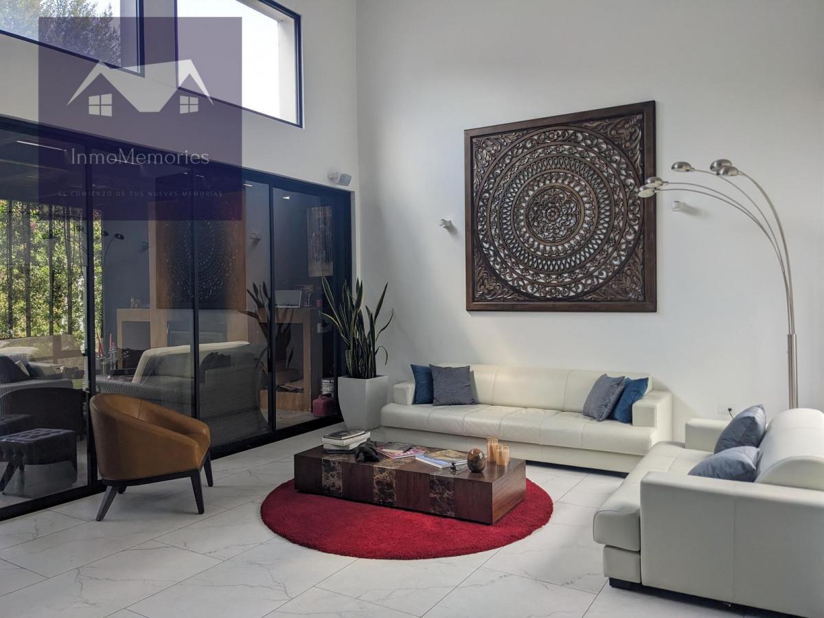 Espectacular Casa de Venta, Urbanización Privada, Nayón — imagen 7