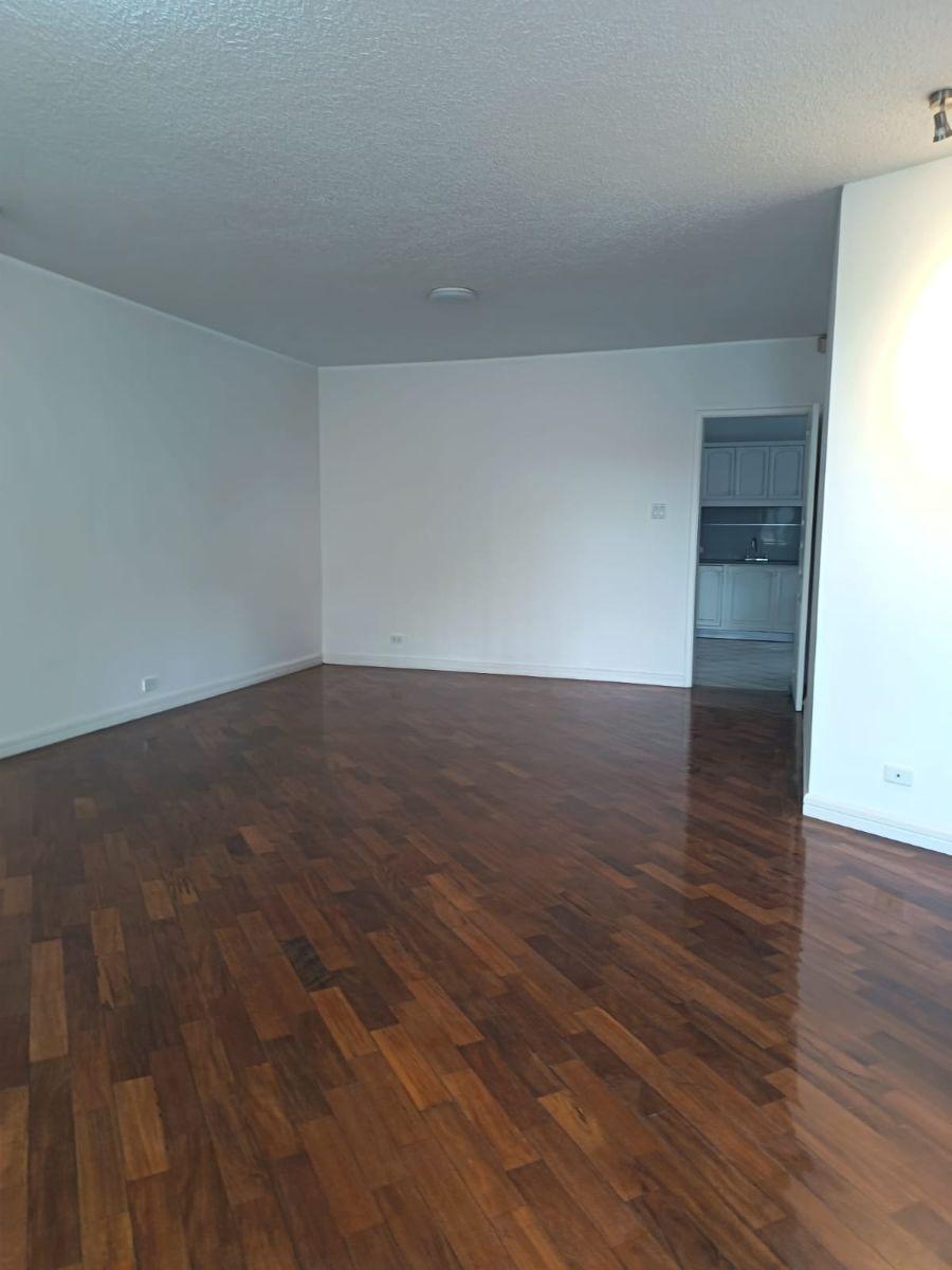 Se Vende Hermosa Casa Re Modelada Mas un Departamento Dentro de La Urbanización El Condado — imagen 3
