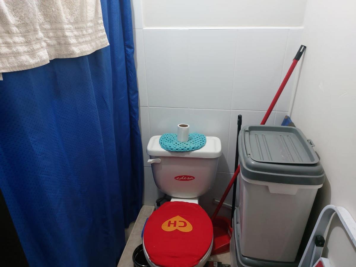 Venta de Casa Esquinera en La Urbanización Casa Laguna, 3 Dorm.. Guayas — imagen 3