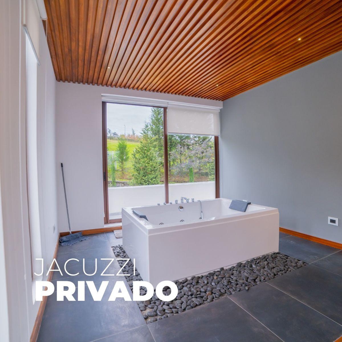 Casa de Lujo en Venta, Tarqui - Cuenca, Azuay — imagen 3