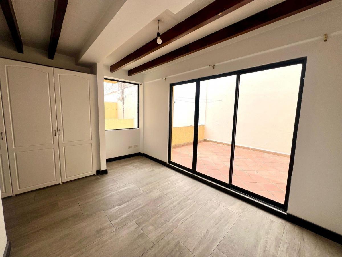 Mv - Sector Cumbayá, Casa en Venta y Renta de Oportunidad de 210 m² en Conjunto Privado — imagen 3
