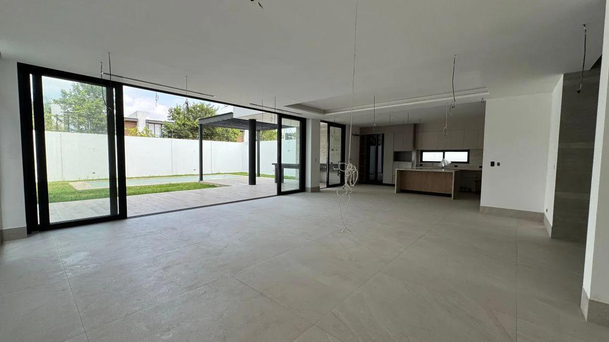 Peninsula - Moderna Casa de Estreno con Piscina en Venta - Isla Mocoli, Guayas — imagen 8