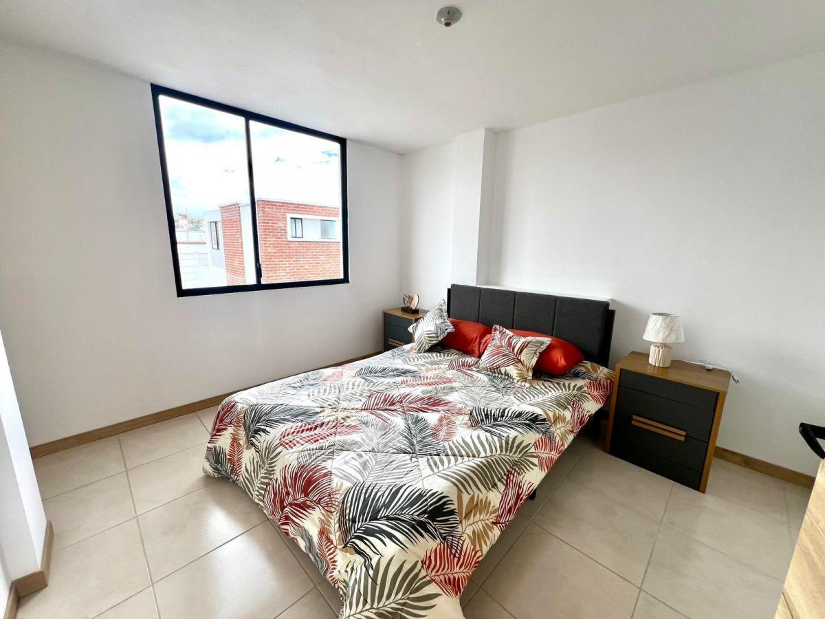 Mv - Sector Puembo, en Venta Hermosa Casa Vip de Dos Pisos a Estrenar 3d 105 m² — imagen 4