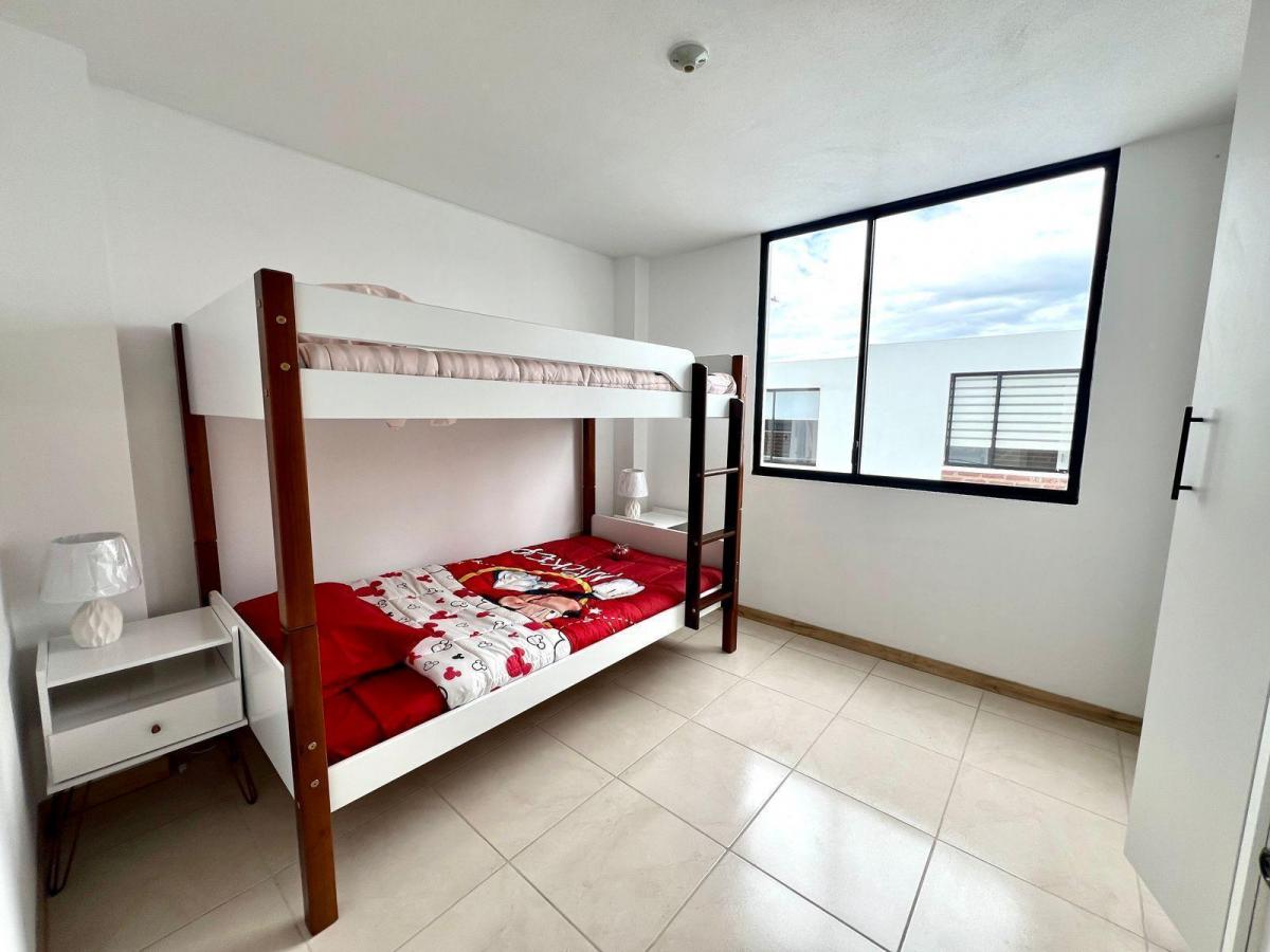 Mv - Sector Puembo, en Venta Hermosa Casa Vip de Dos Pisos a Estrenar 3d 105 m² — imagen 3