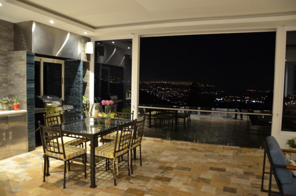 Venta de Residencia de Lujo en Tumbaco - Pacho Salas con Vista Incomparable — imagen 5
