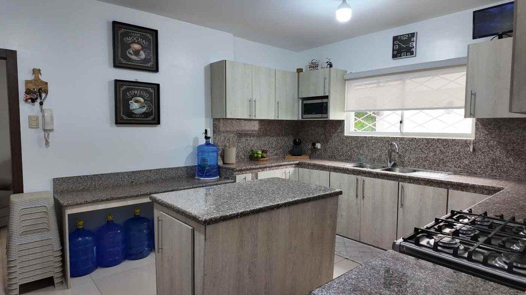 Casa de Venta en Manta Zona Sur en Condominio L/f, Manabí — imagen 3