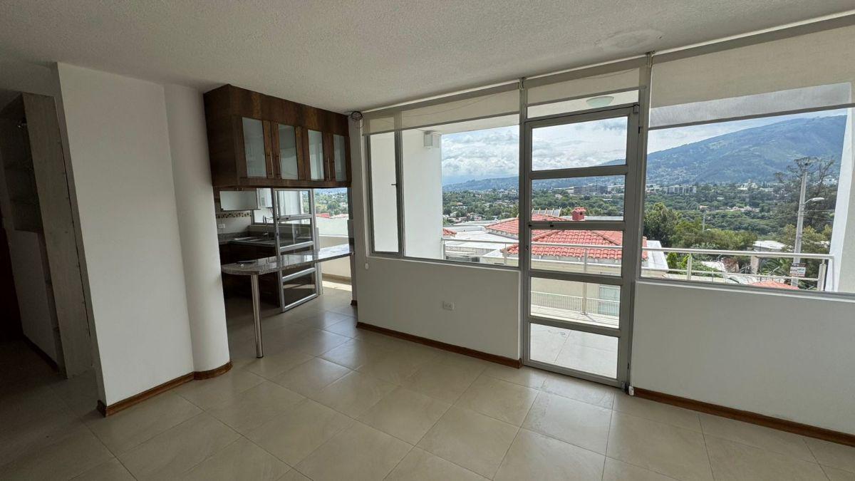 Hermoso Departamento de 3 Dorm. en Venta en El Barrio Santa Ines Cumbaya — imagen 5