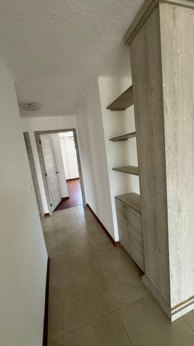 Hermoso Departamento de 3 Dorm. en Venta en El Barrio Santa Ines Cumbaya — imagen 4