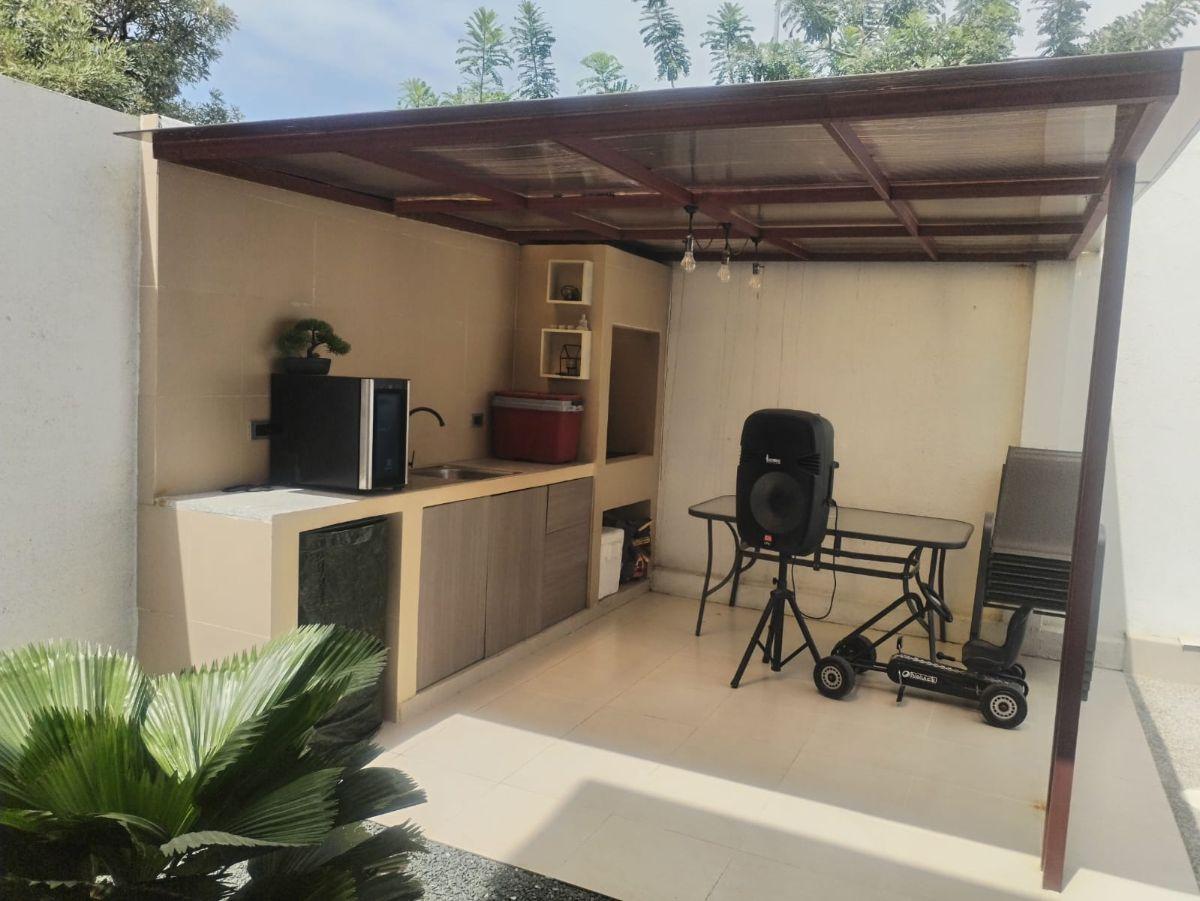 Casa Moderna con Piscina en Venta | Urbanización Vilanova – Vía Salitre, Guayas — imagen 4