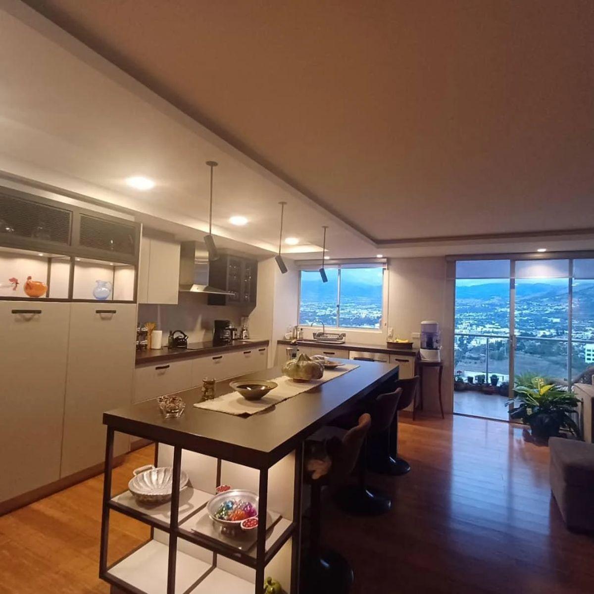 Vendo, Cumbayá Bello Apartamento, 2 Dorm, Linda Vista! — imagen 5