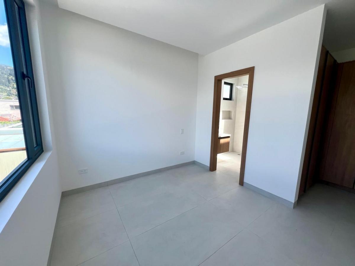 Casa en Tumbaco — imagen 3