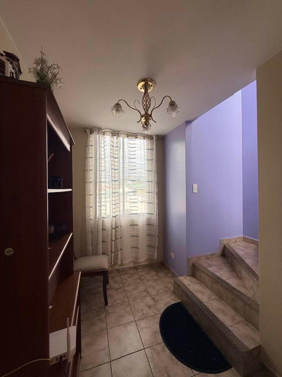 Casa de 206 m² con 3 Habitaciones en Venta en Mitad del Mundo — imagen 3