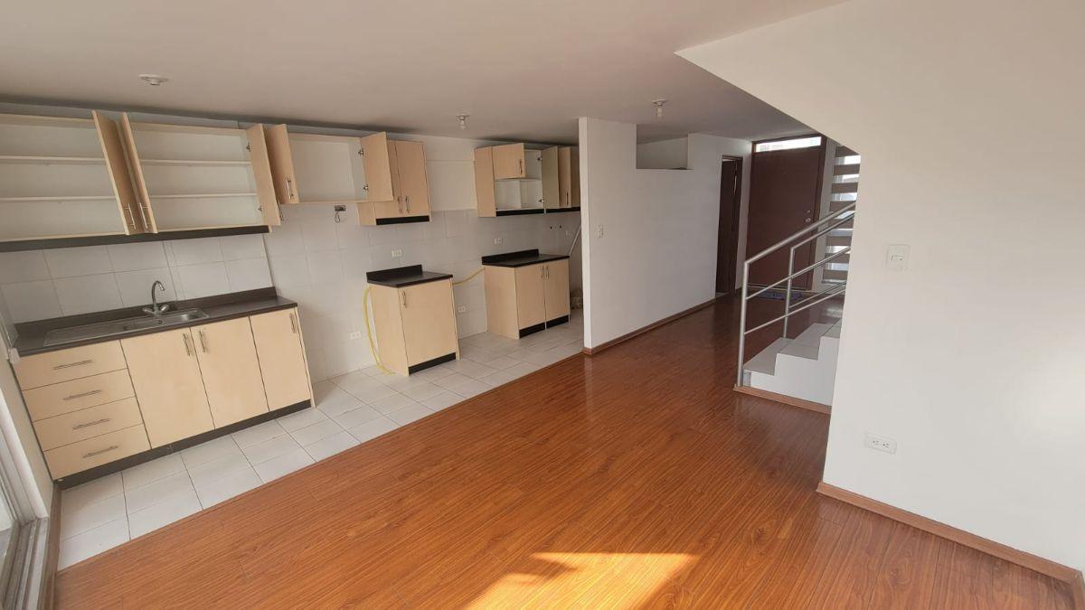 Casa de Venta en El Sector San Isidro del Inca de 95 m con Patio Privado — imagen 4