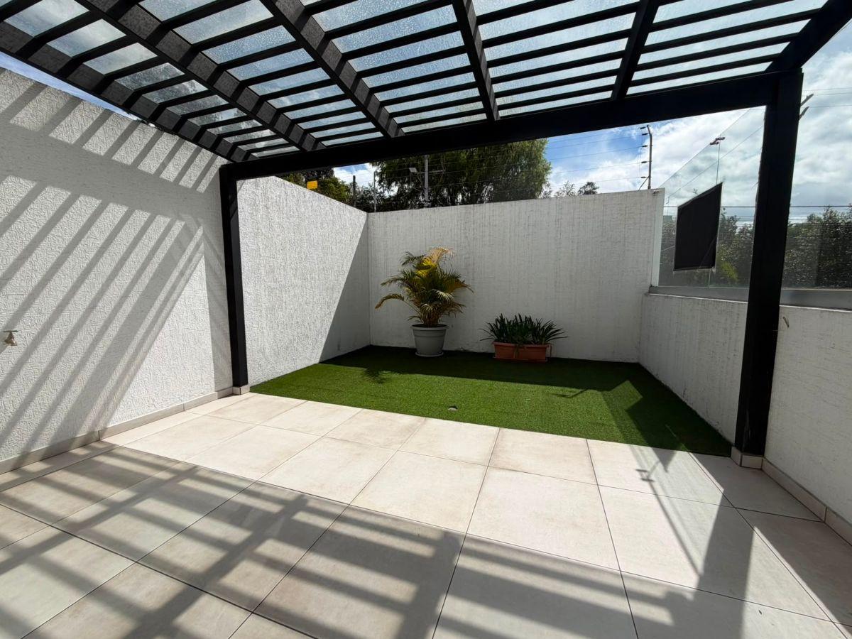 En Venta Departamento 117 m² - 2 Dorm. - Patio San Juan de Cumbayá — imagen 3