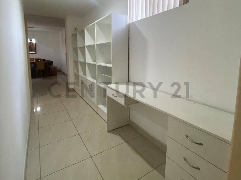 De Oportunidad Apartamento en Venta Edificio Portofino - Manta, Manabí — imagen 4