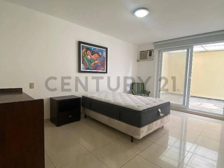 De Oportunidad Apartamento en Venta Edificio Portofino - Manta, Manabí — imagen 3