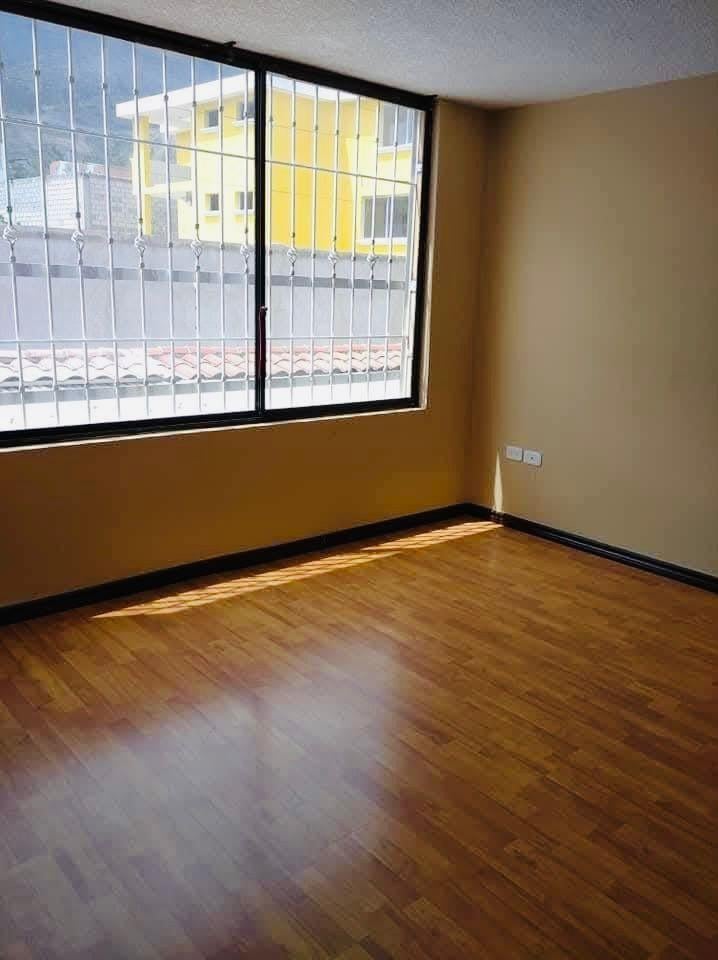 Conjunto Cielito Lindo 2 Hermosa Casa en Pomasqui — imagen 4