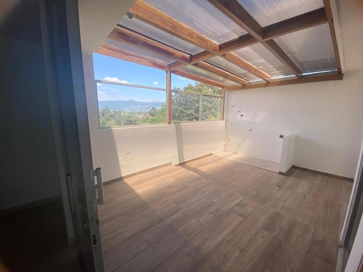 Venta Casas en El Arenal, Tumbaco con Piscina — imagen 3