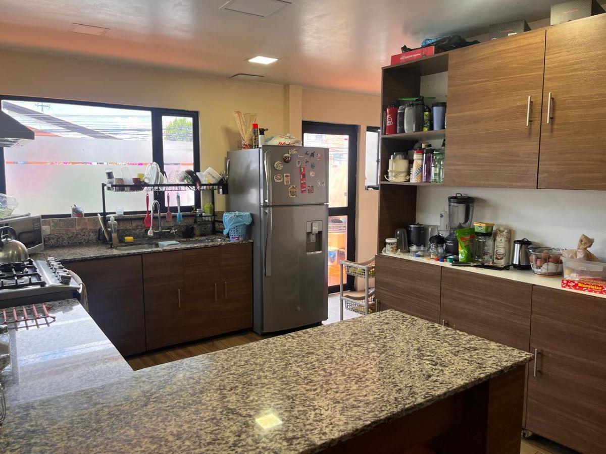 Venta de Casa Rentera, Sector Jipijapa — imagen 5