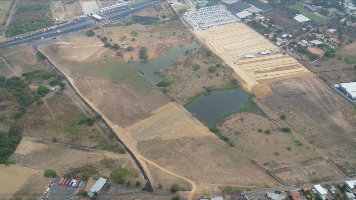 Vendo Terreno 120.000 m² Pasando Peaje Chongón Vía a La Costa 180 m de Frente, Guayas — imagen 8