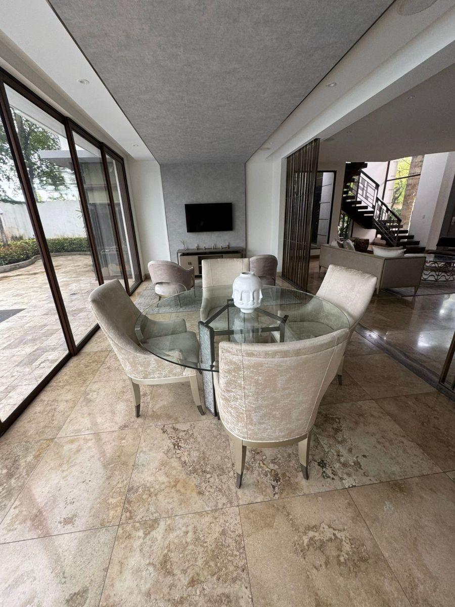 Casa con 780 m² Terreno y 4 Recámaras en Venta en Samborondón, Guayas — imagen 5