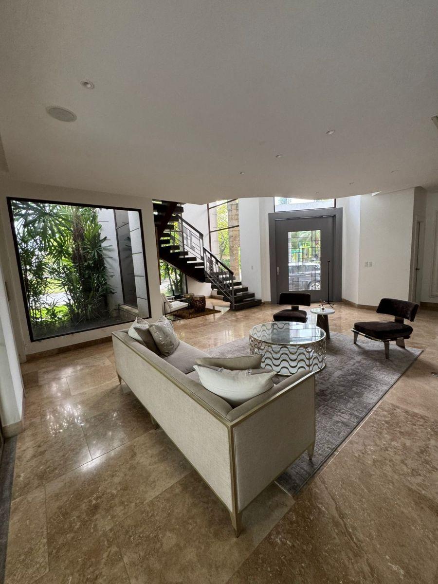 Casa con 780 m² Terreno y 4 Recámaras en Venta en Samborondón, Guayas — imagen 4