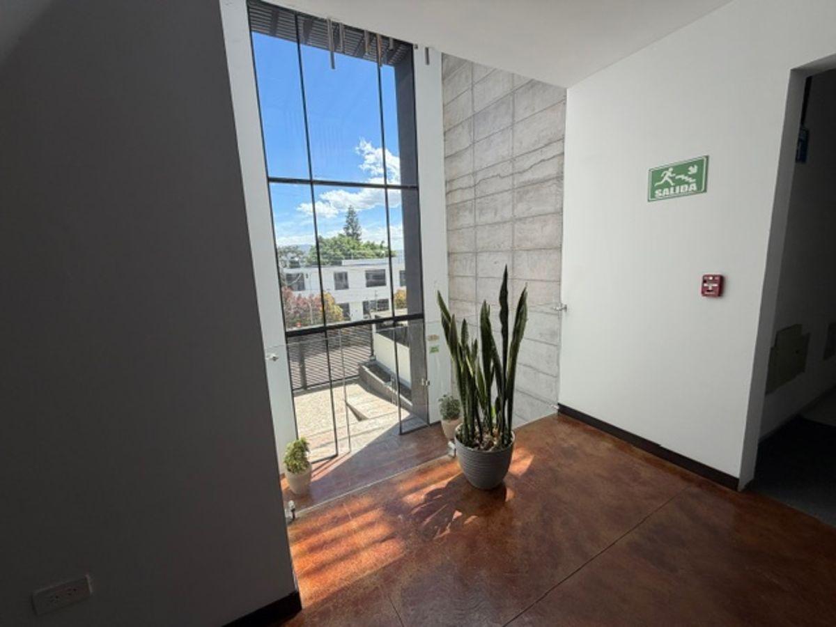 Vendo Luminoso Departamento por Estrenar Sector La Cerámica Tumbaco — imagen 8