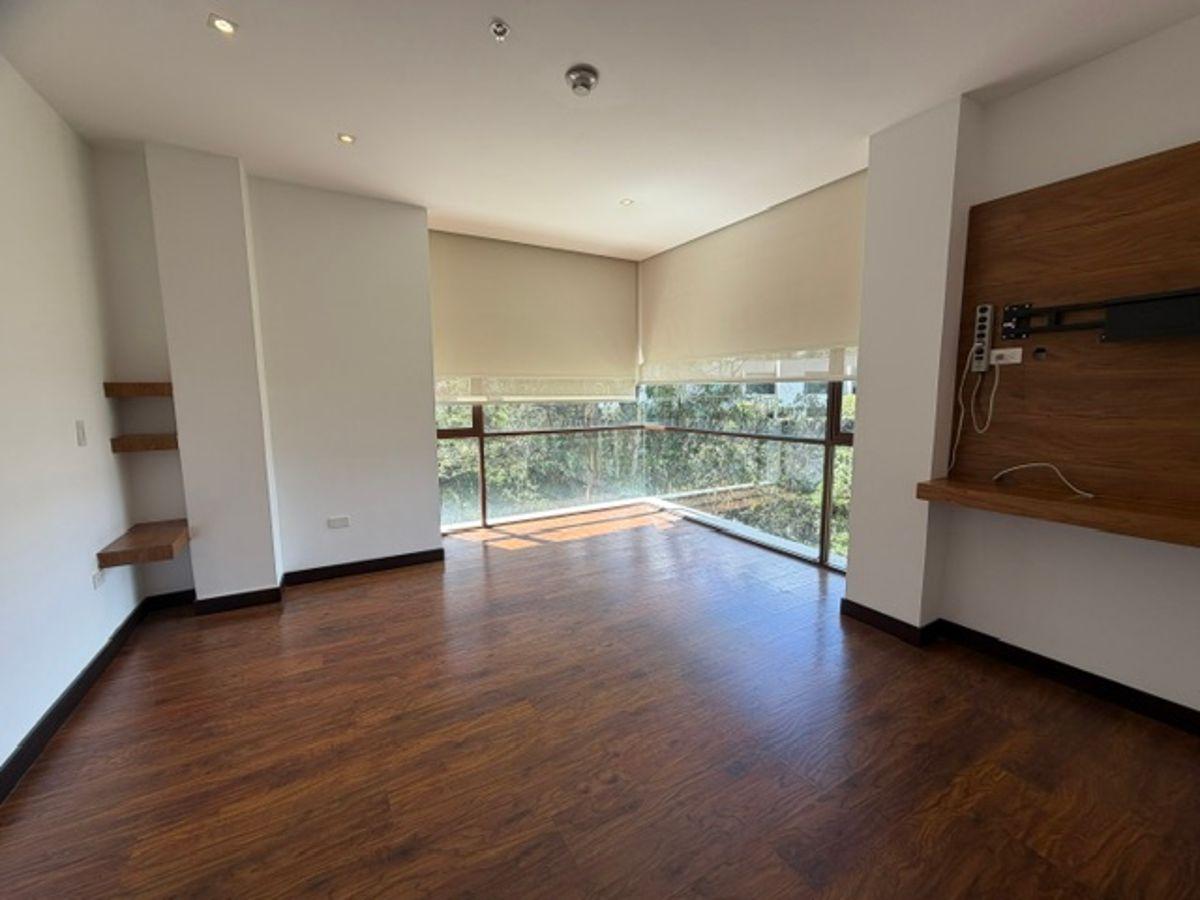 Vendo Luminoso Departamento por Estrenar Sector La Cerámica Tumbaco — imagen 4