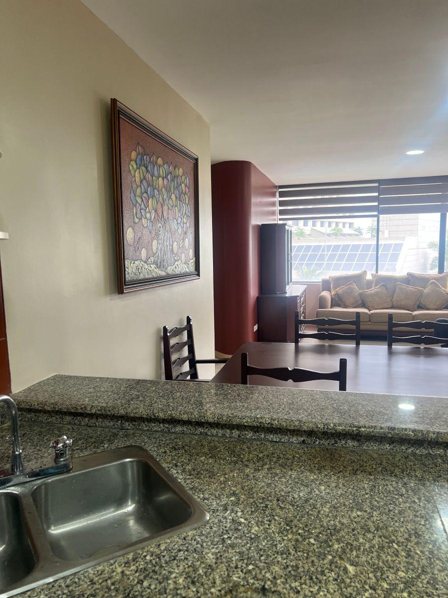 Dpto. Amoblado de 2 Dormitorio Alquilo en Torre Colon II en Kennedy Norte, 2 Parqueos en El Sótano. Guayas — imagen 3