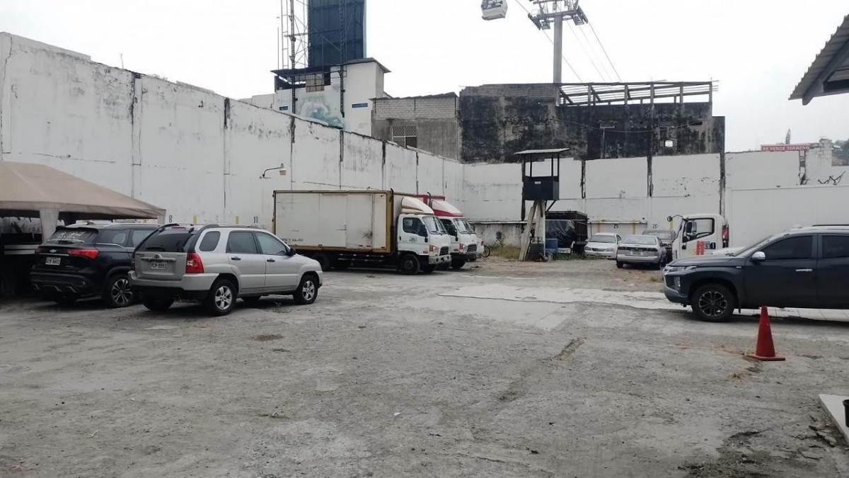 Se Vende Terreno Esquinero en El Centro de Guayaquil a 1 Cuadra del Hosp Vernaza, Guayas — imagen 3