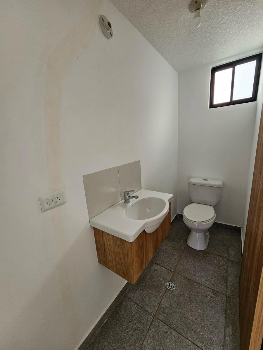 En Venta Casas 3 Dorm. con Baño Cada Uno Puente 2 - Valle de Los Chillos — imagen 5