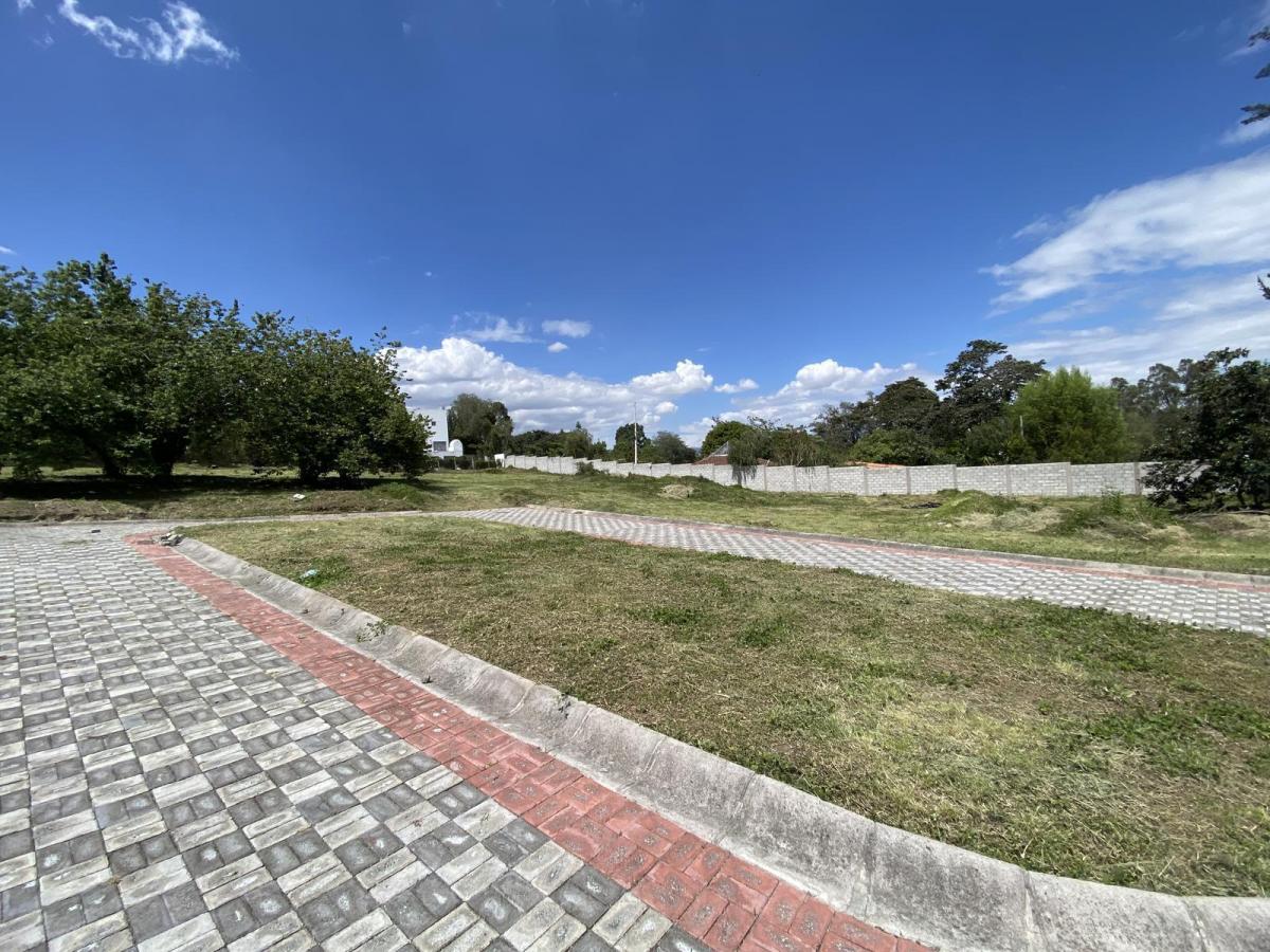 Terreno de Venta Dentro de Urbanización Cerrada y Exclusiva en Puembo — imagen 7