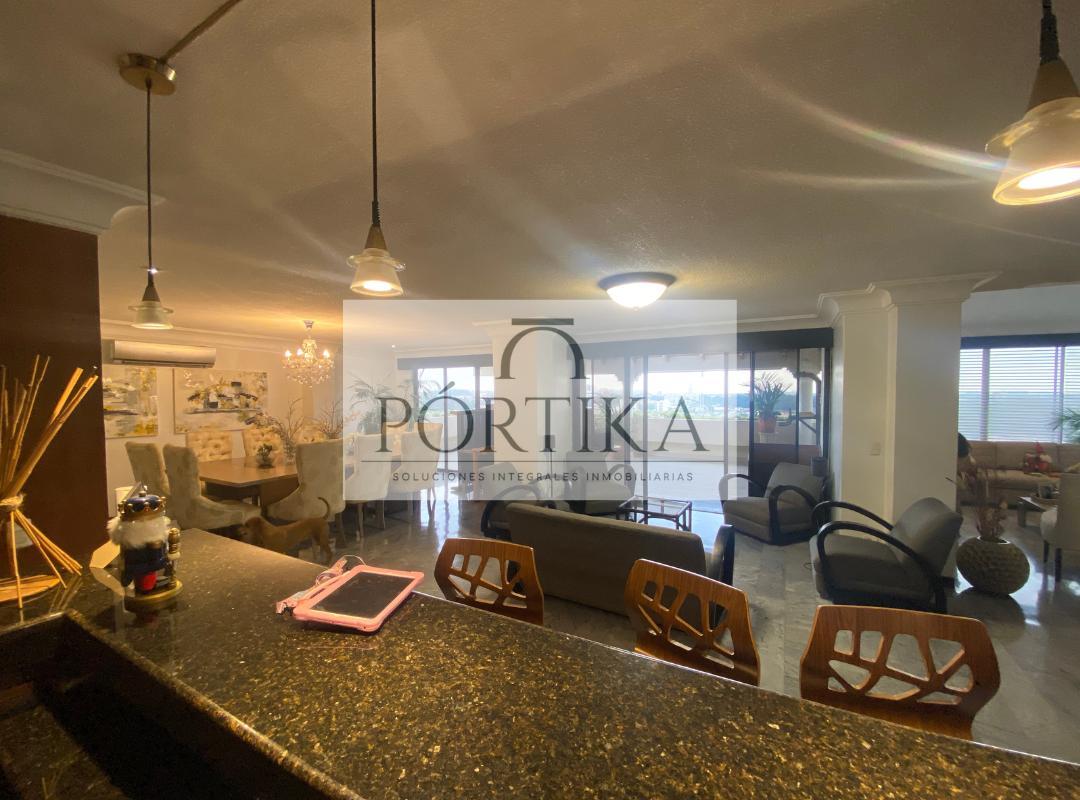Venta Departamento 4 Dorm. - Lomas de Urdesa, Guayas — imagen 4