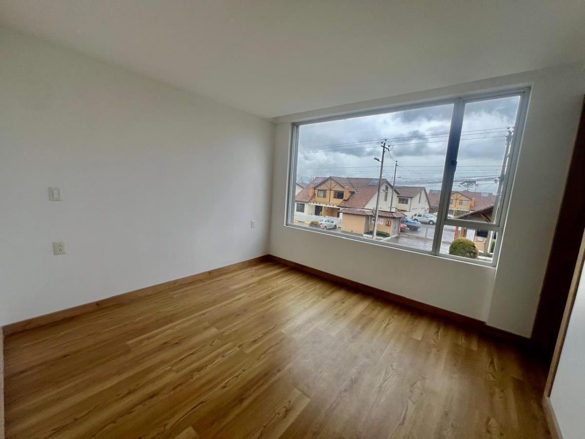 Mv - Sector Valle de Los Chillos Casa en Venta 3d 112 m², Aplica a Credito Miti - Miti — imagen 3
