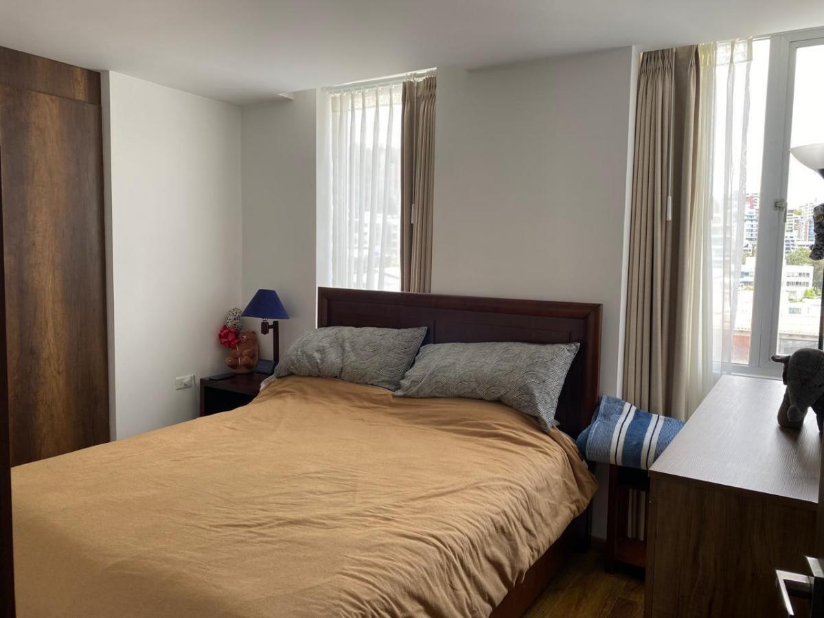 Venta Departamento Dos Dorm. Estudio Granda Centeno Frente Al Parque — imagen 4