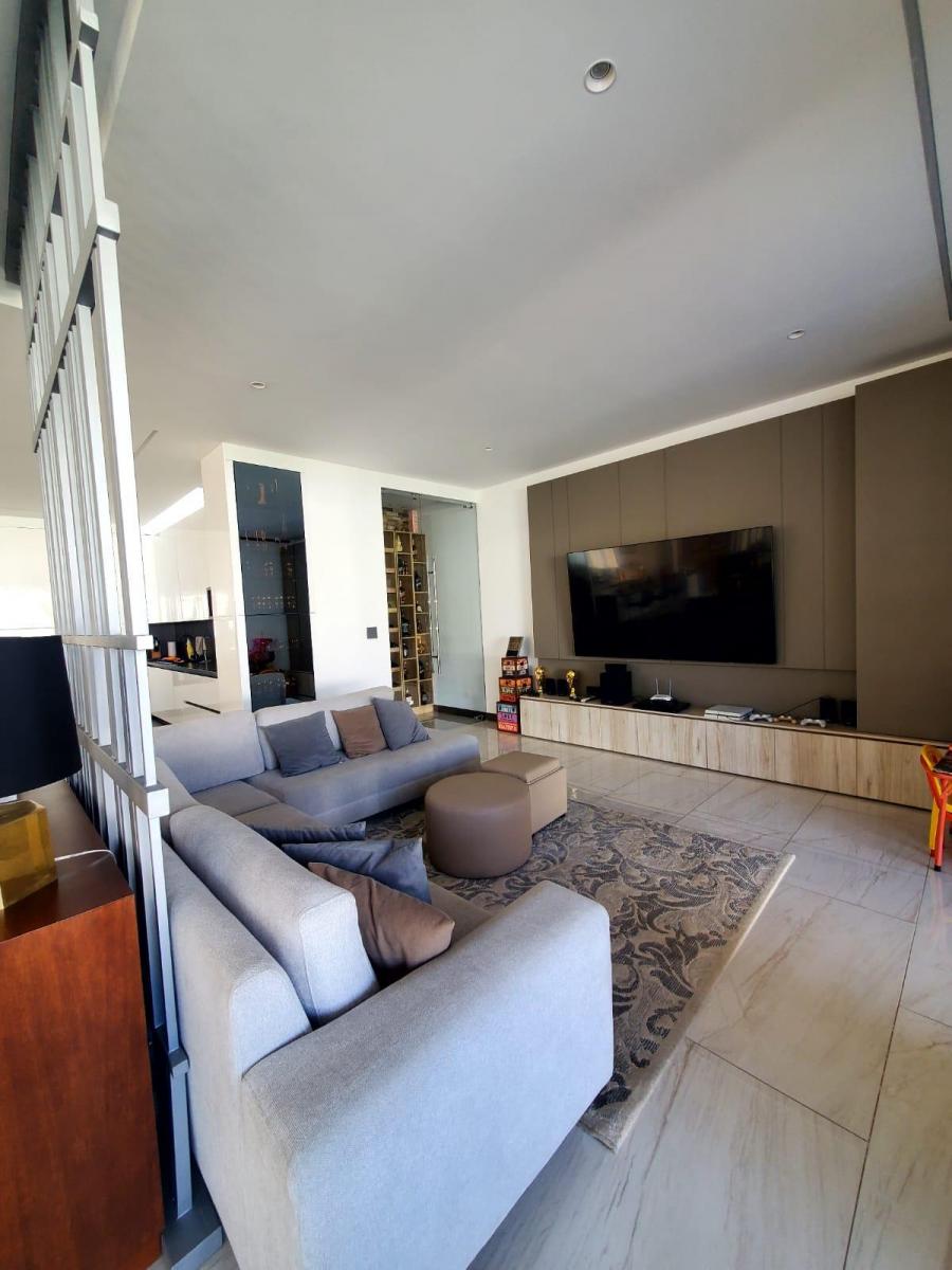 Hm Sa/ Tumbaco! Hermosa Casa Moderno/minimalista de 650 m² en Venta 980.000 Usd — imagen 5
