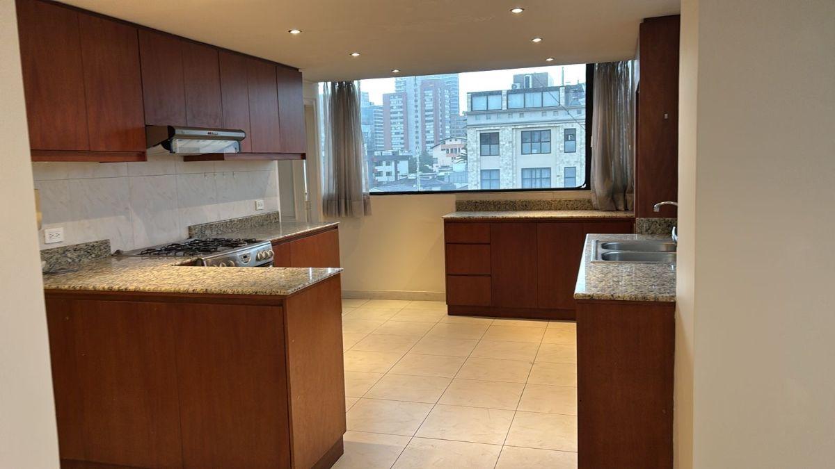 Ubicacion La Floresta Venta Penthouse Departamento Hermoso - Terraza y Vista Espectacular 360o. Provincia de Pichincha — imagen 4